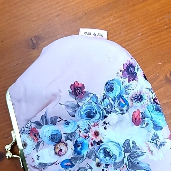 PAUL & JOE KITTEN POUCH GRANNYCORE POLYESTER METAL COIN WALLET IN PINK FLOWERS - Picture 3 of 5